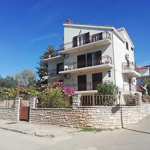 Danyja Apartmán Sveti Filip i Jakov